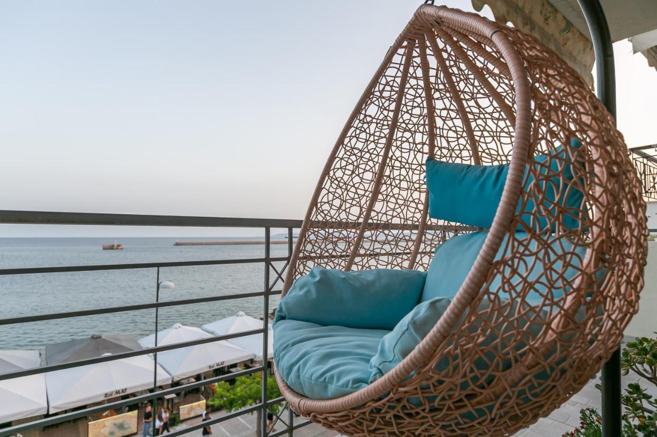 Seafront Kalamata Haven - Blue Luxury Suite Kültér fotó